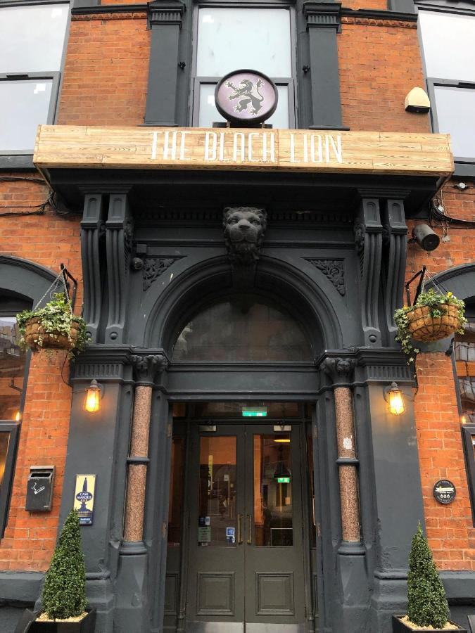 סלפורד Black Lion Hotel Manchester מראה חיצוני תמונה